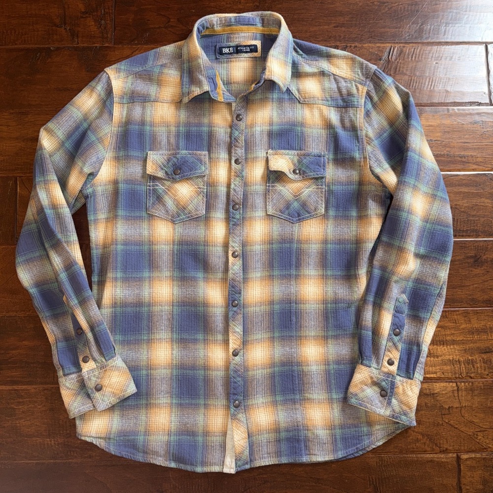 BKE Buckle Plaid Flannel Pearl Snap Mens Long Sleeved Shirt Size Large EUC
